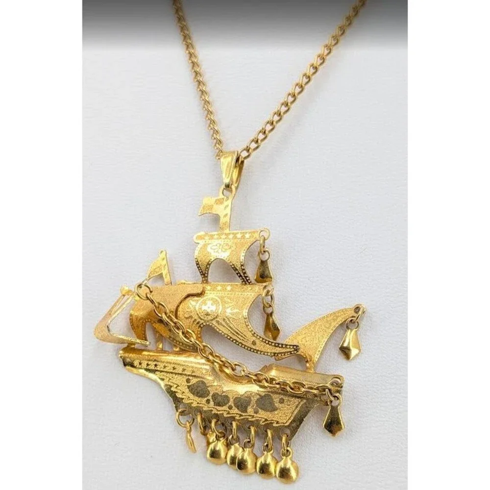 Pirate Ship Pendant Necklace Gold Tone Spanish Galleon Nautical 24 inch  Dangle